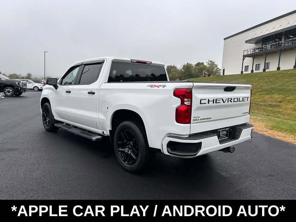 2022 Chevrolet Silverado 1500 Custom photo 3