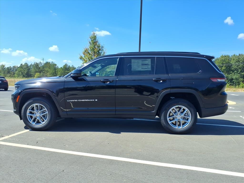 2025 Jeep Grand Cherokee Laredo X photo 16