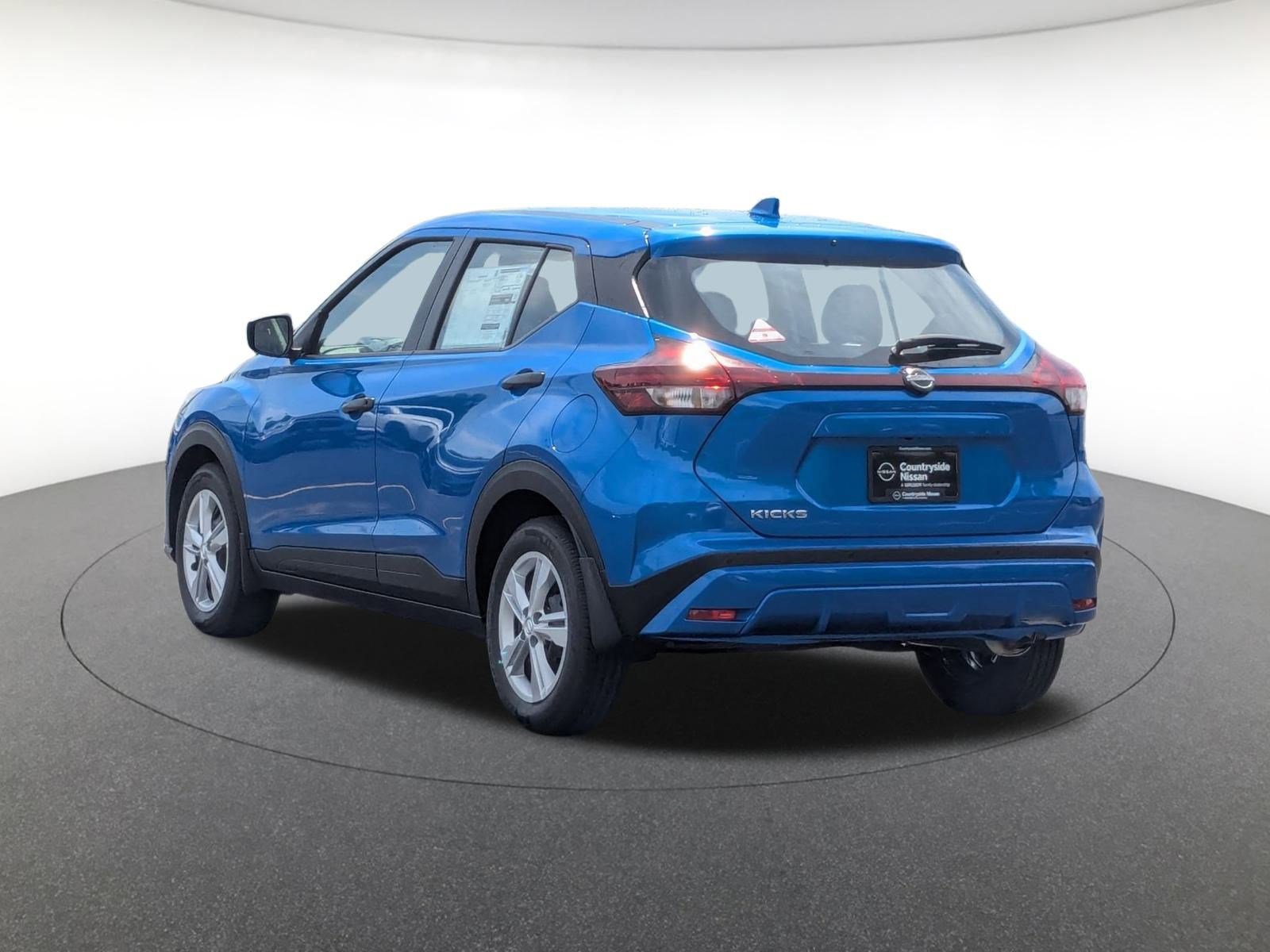 2025 Nissan Kicks Play S photo 7