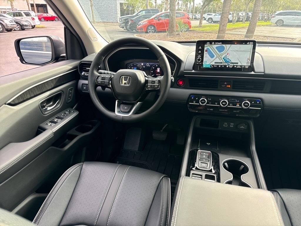 2025 Honda Pilot Elite photo 10