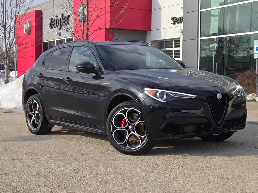 2023 Alfa Romeo Stelvio Veloce's photo