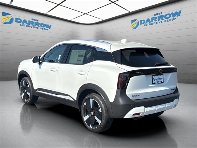 2025 Nissan Kicks SR photo 2