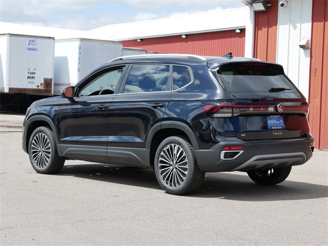 2025 Volkswagen Taos SE photo 2