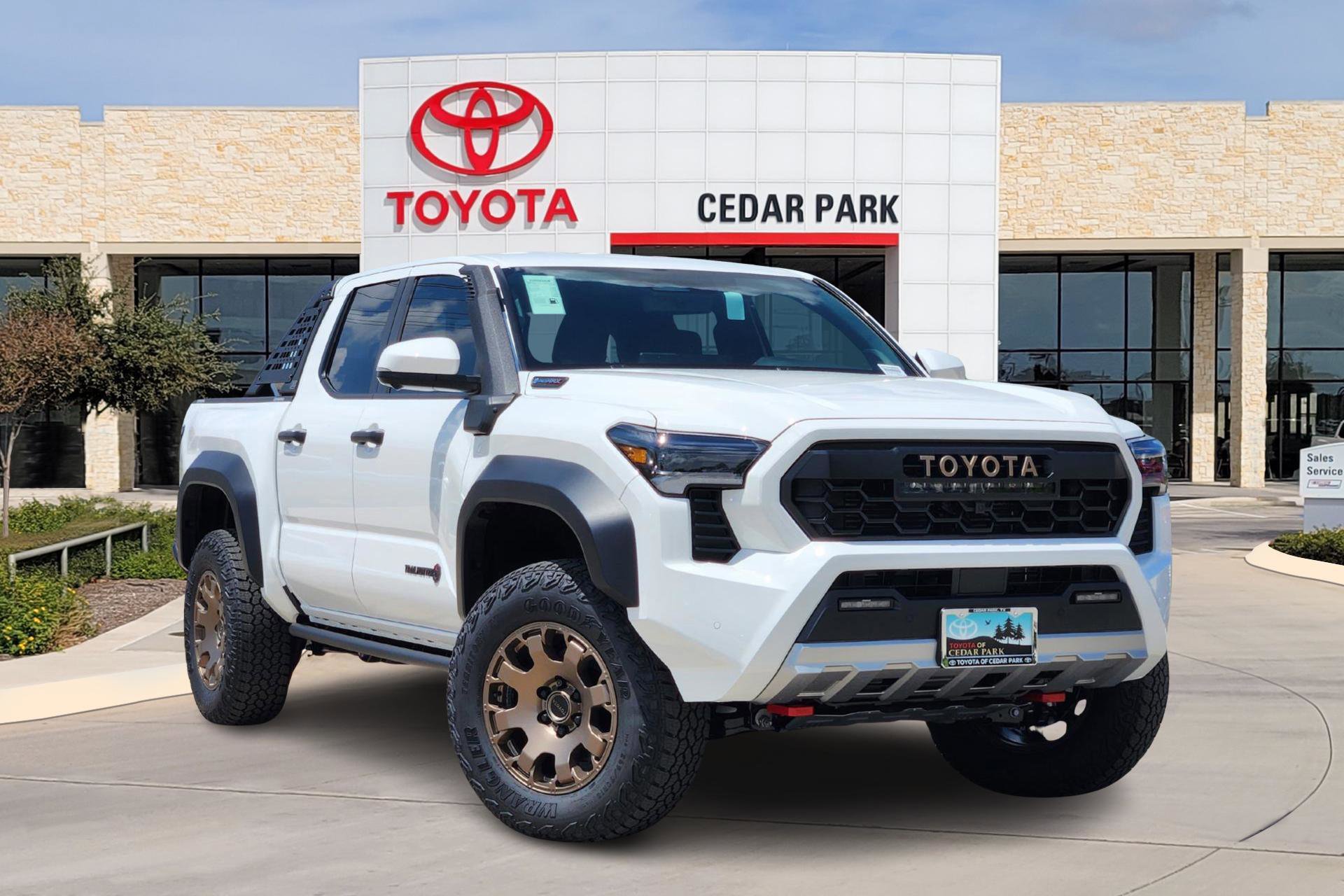 2025 Toyota Tacoma Trailhunter's photo