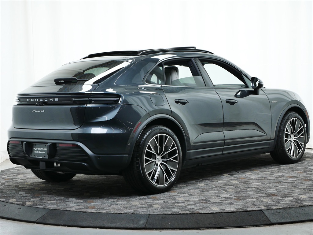 2024 Porsche Macan Electric 4 photo 6