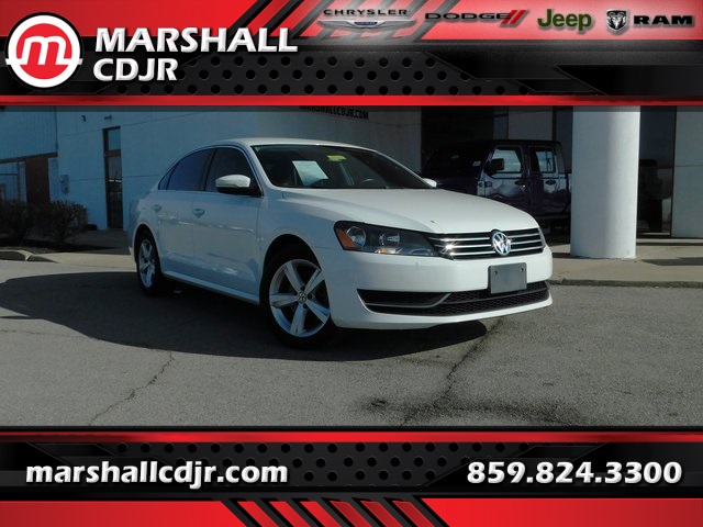 2014 Volkswagen Passat SE's photo