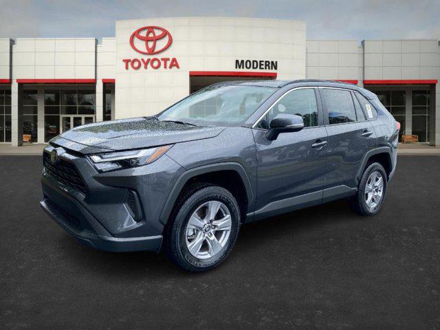 2025 Toyota RAV4 XLE's photo