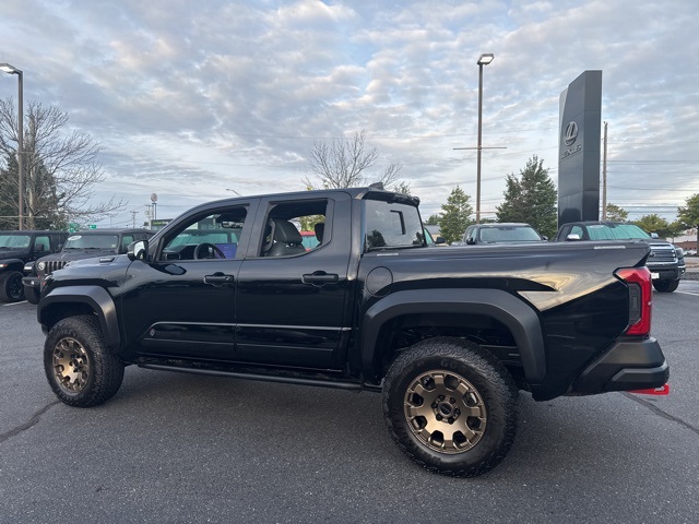 2025 Toyota Tacoma Trailhunter photo 5