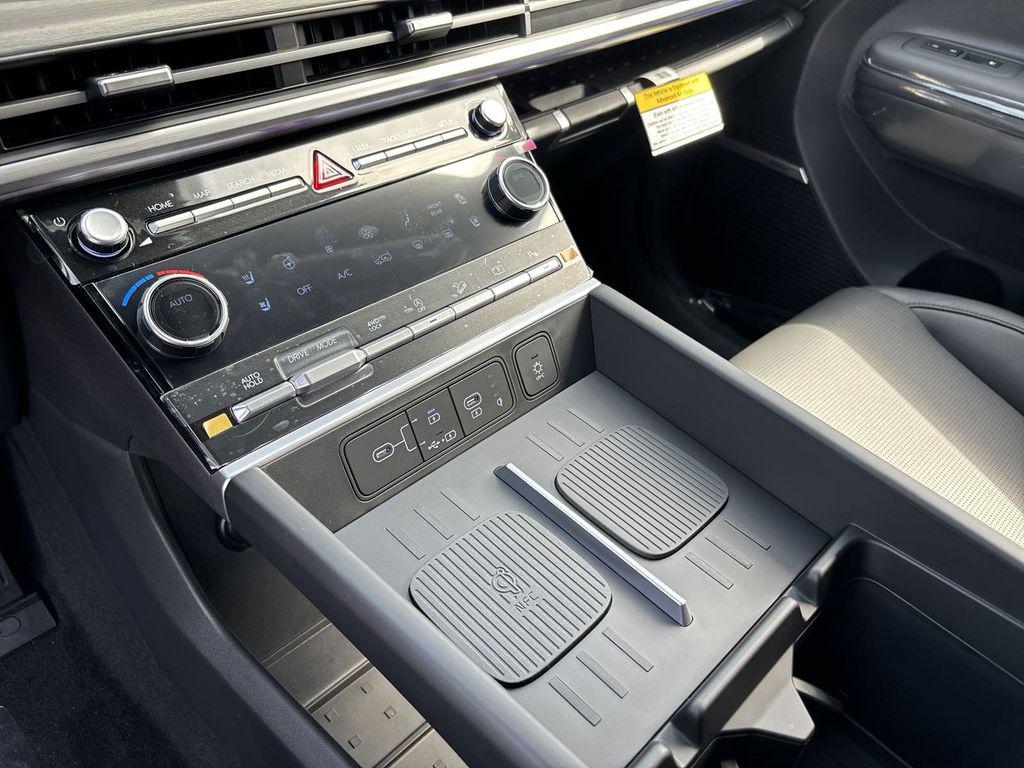 2024 Hyundai Santa Fe Limited photo 39