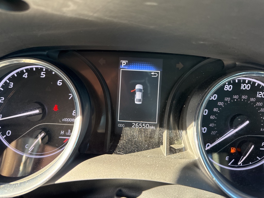 2020 Toyota Camry SE photo 13