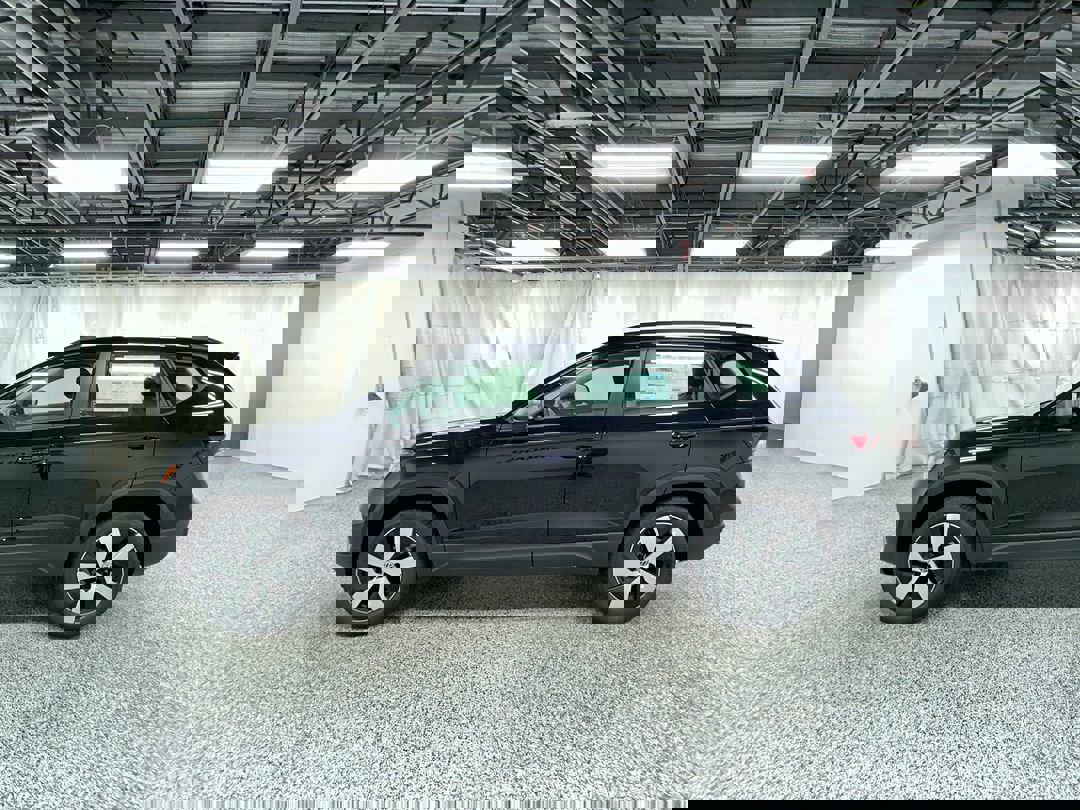 2025 Volkswagen Taos S photo 4