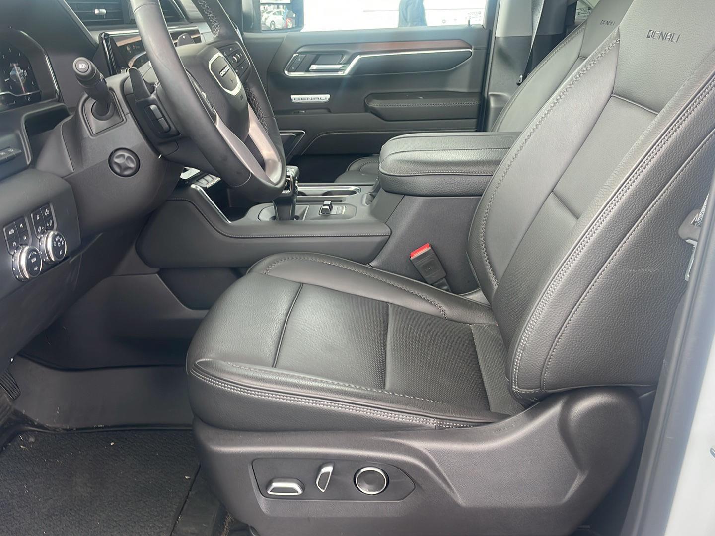 2024 Gmc Sierra 1500 Denali photo 3