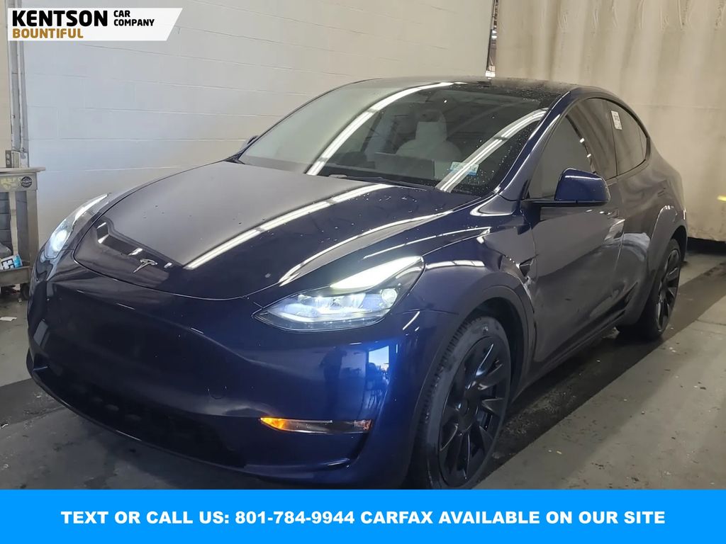 2023 Tesla Model Y Long Range's photo