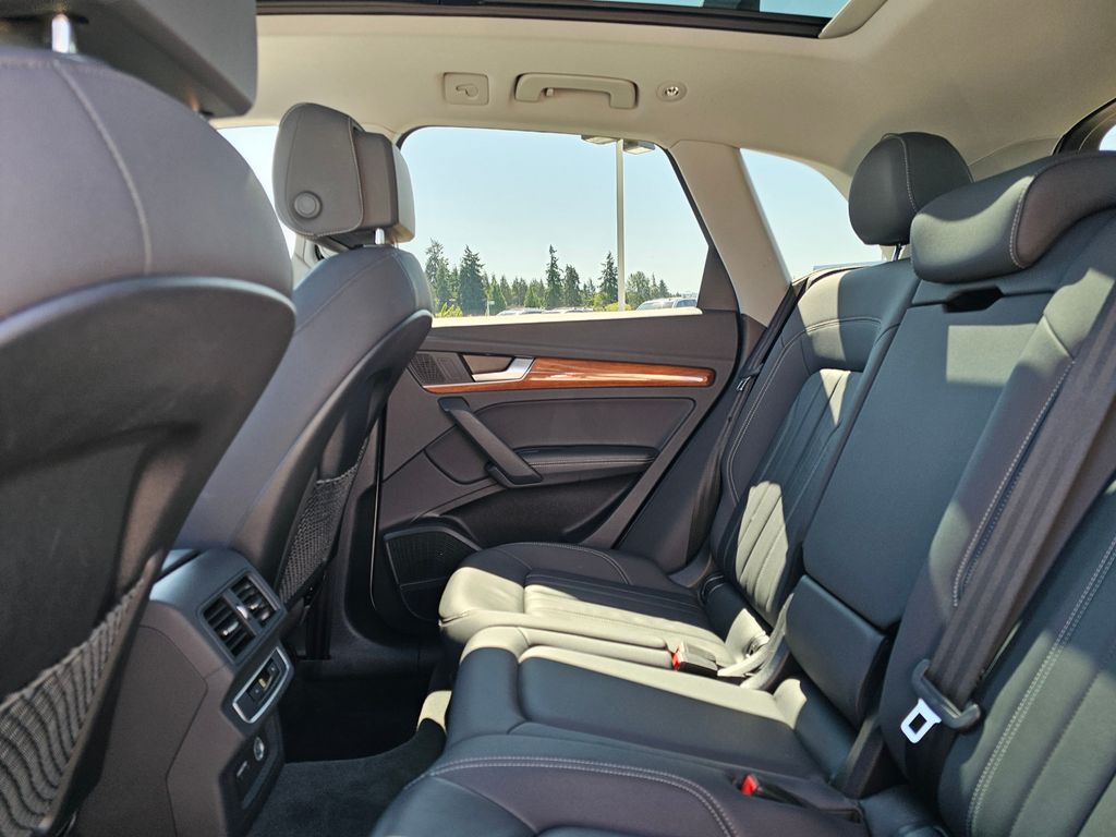2023 Audi Q5 45 S line Premium photo 18