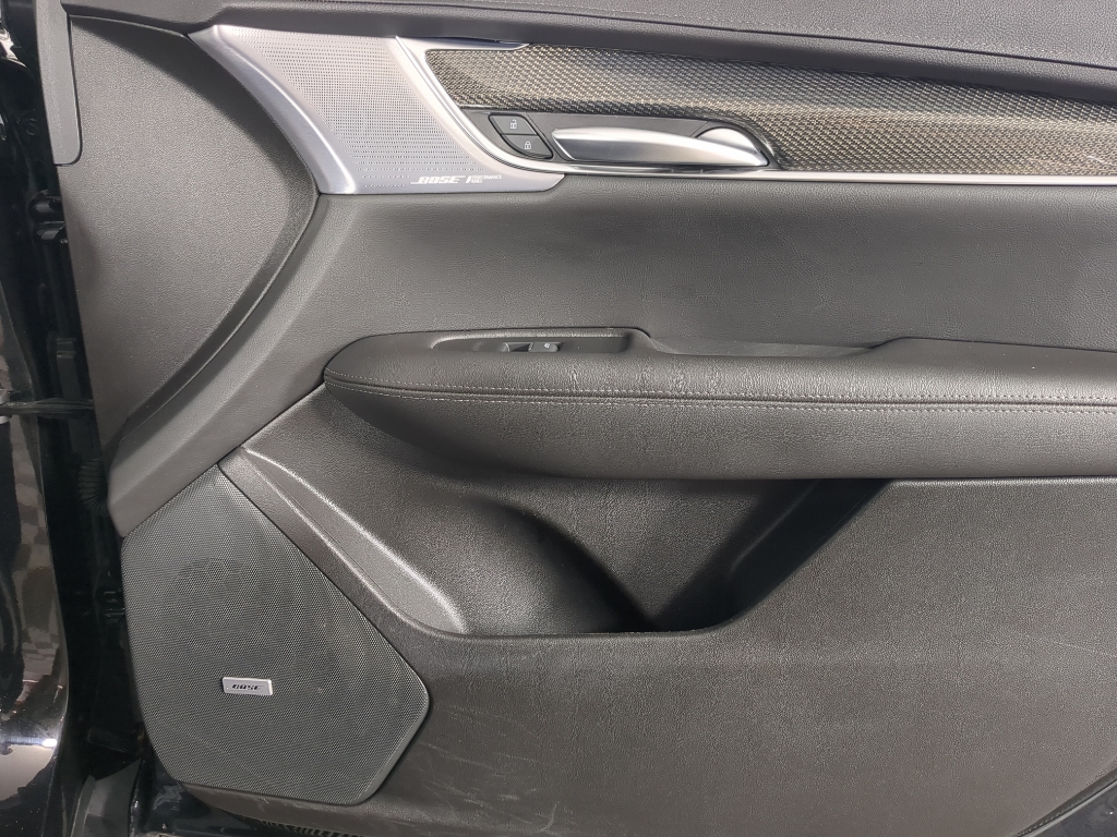 2023 Cadillac XT5 Sport photo 7