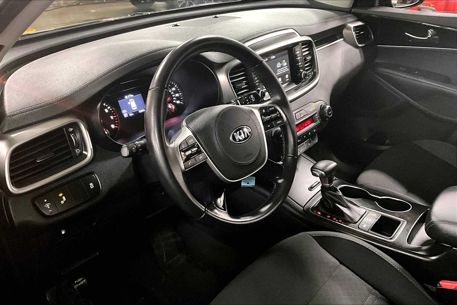 2020 Kia Sorento LX photo 16