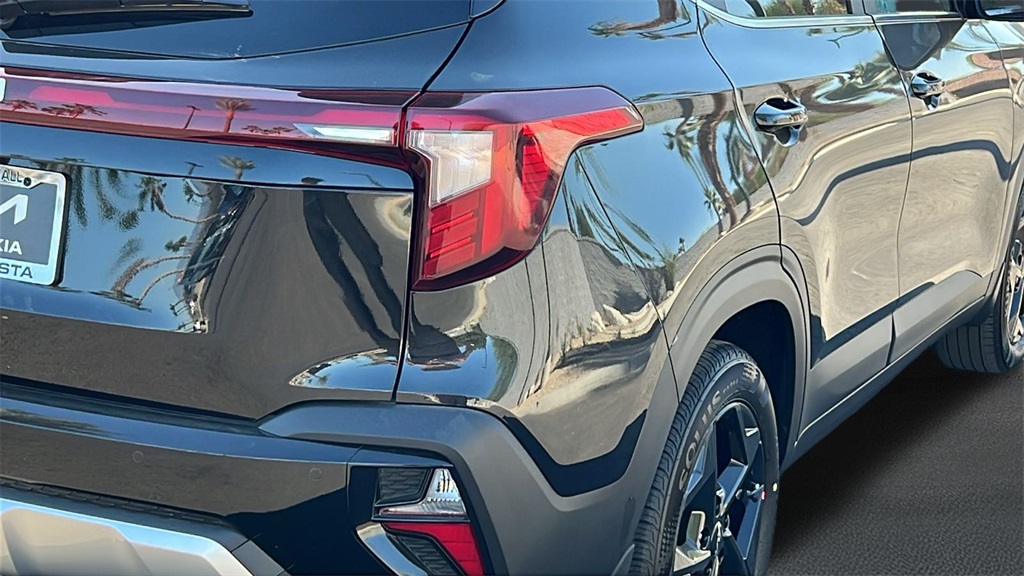 2026 Kia Seltos EX photo 7