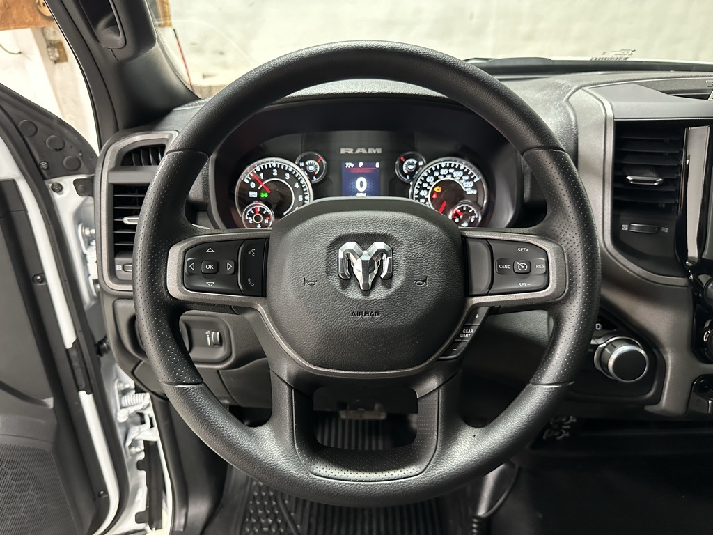 2024 Ram 2500 Tradesman photo 3