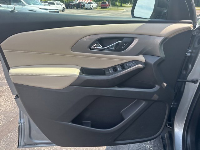 2023 Chevrolet Traverse LS photo 7