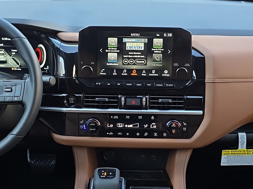2025 Nissan Pathfinder Platinum photo 14