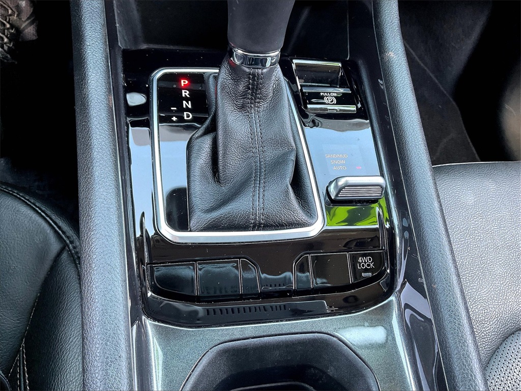 2022 Jeep Compass Latitude Lux photo 32