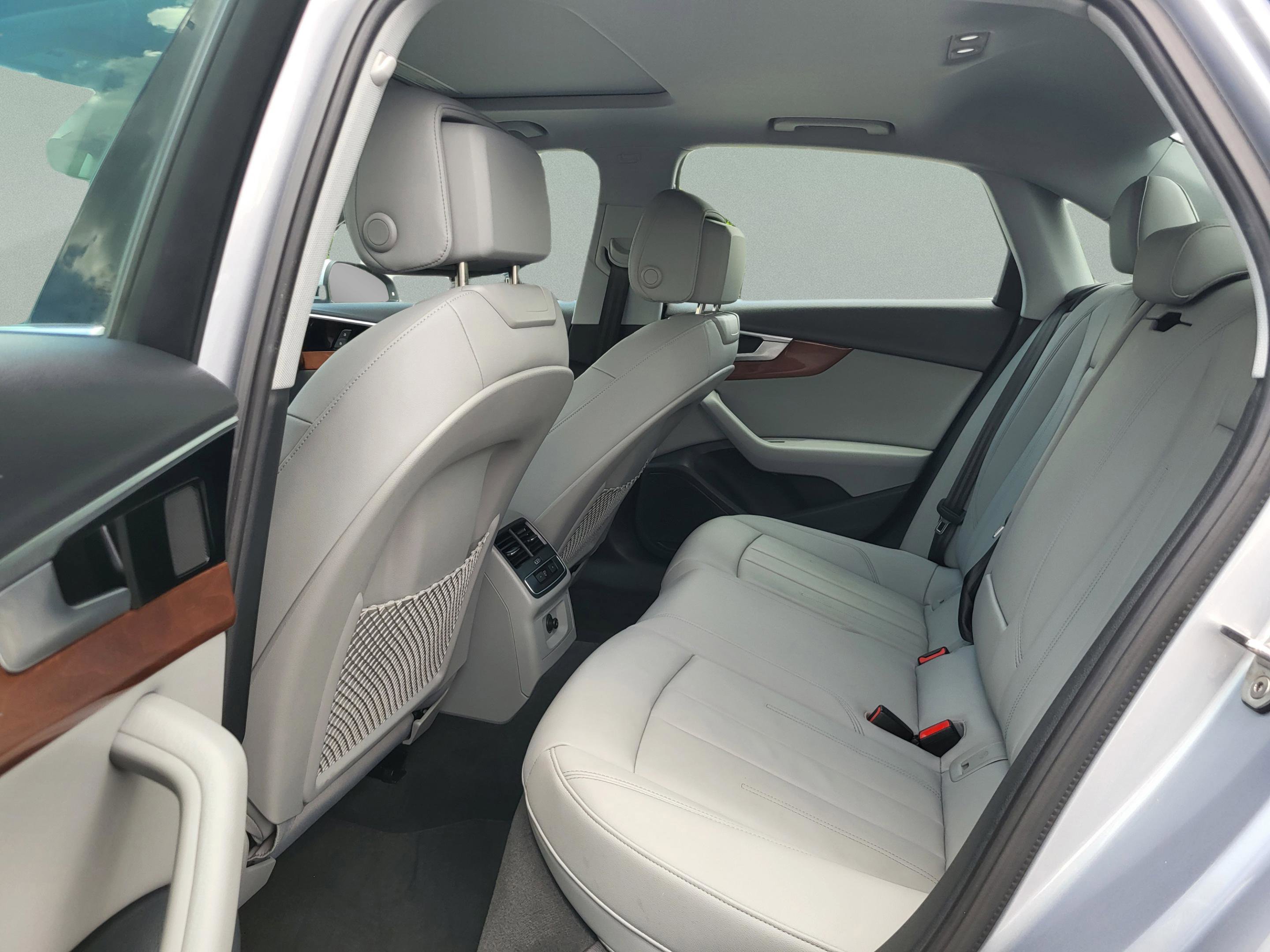 2023 Audi A4 40 Premium photo 33