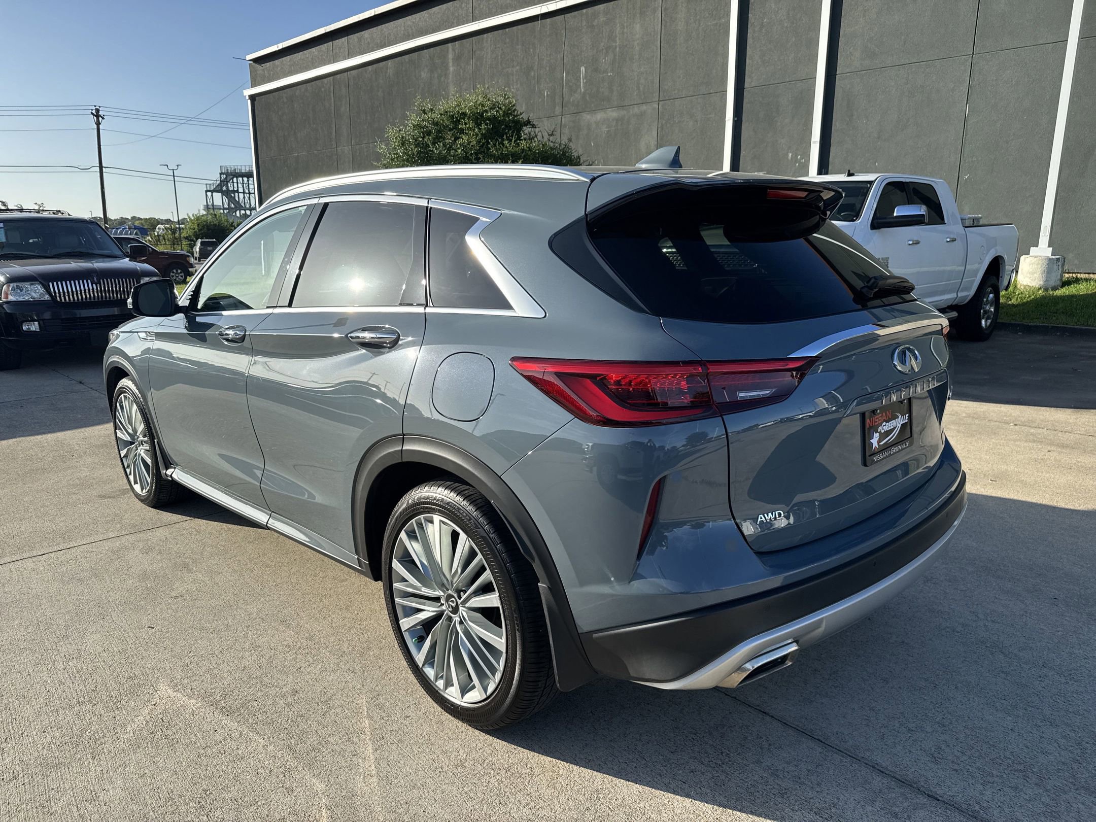 2023 Infiniti QX50 Autograph AWD photo 3