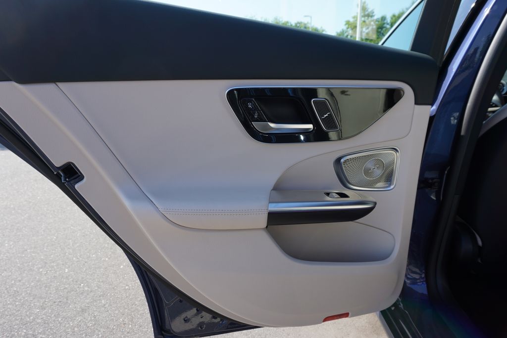 2025 Mercedes Benz C 300 photo 40