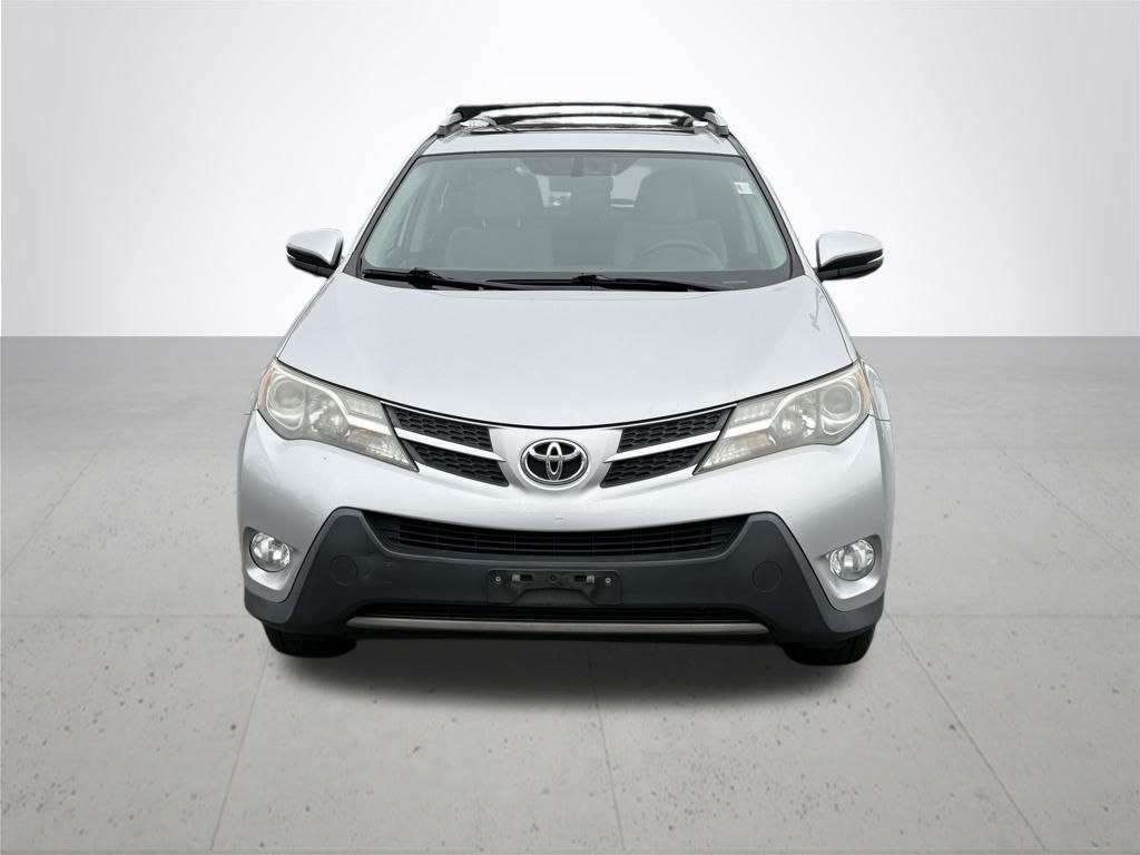 2015 Toyota RAV4 XLE photo 3