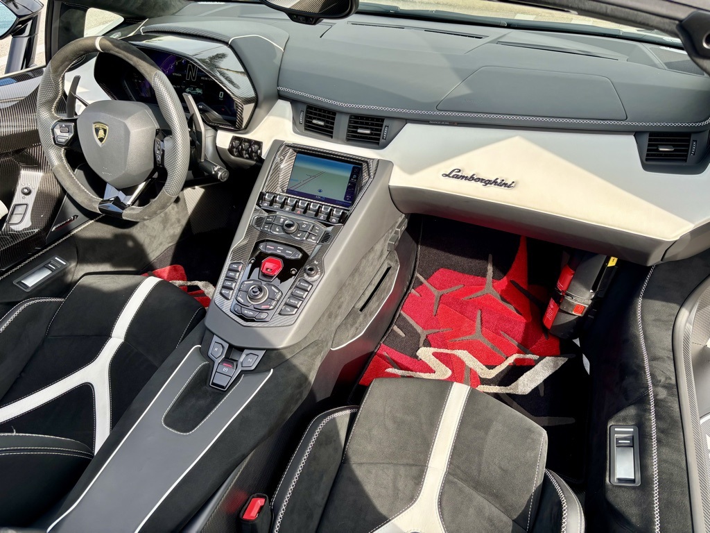 2020 Lamborghini Aventador SVJ Roadster photo 26