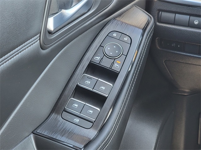 2022 Nissan Rogue SL photo 25