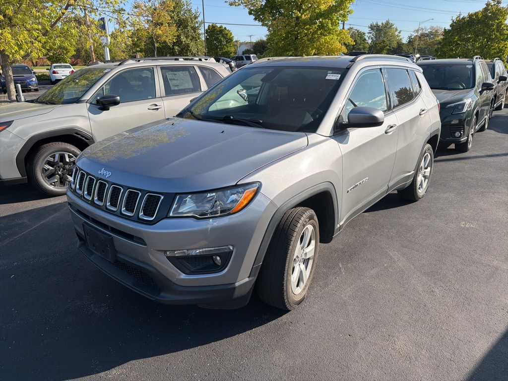 2018 Jeep Compass Latitude photo 3