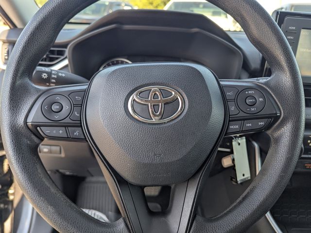2022 Toyota RAV4 LE photo 27