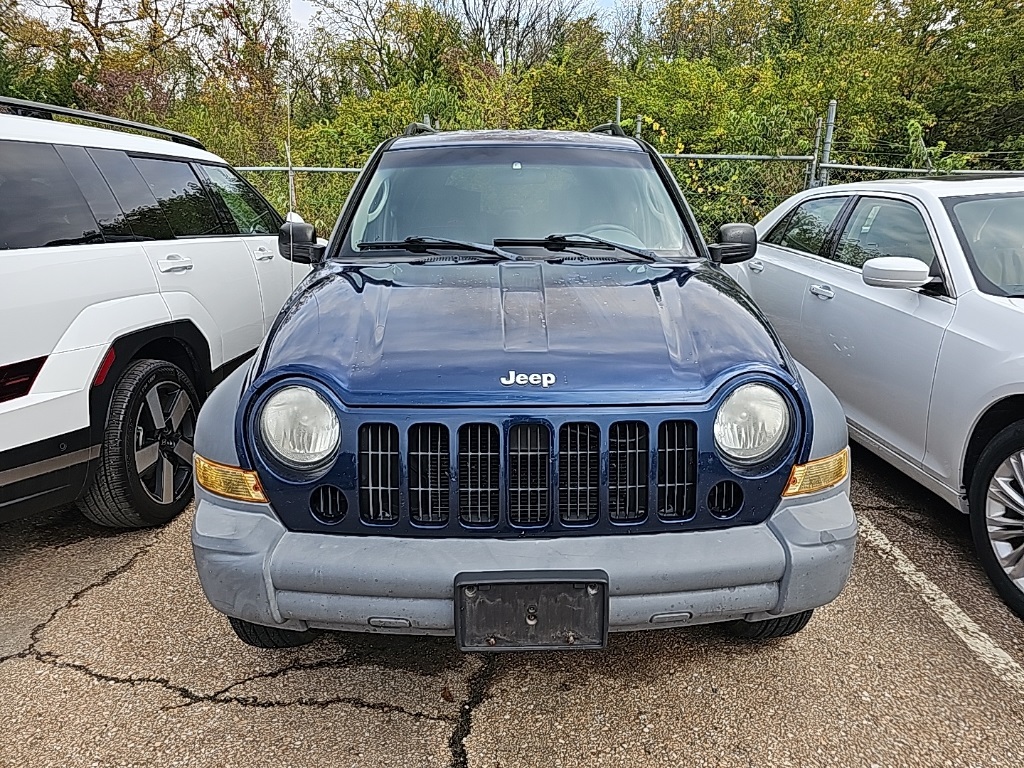 Used 2005 Jeep Liberty Sport with VIN 1J4GL48K85W620905 for sale in Kansas City