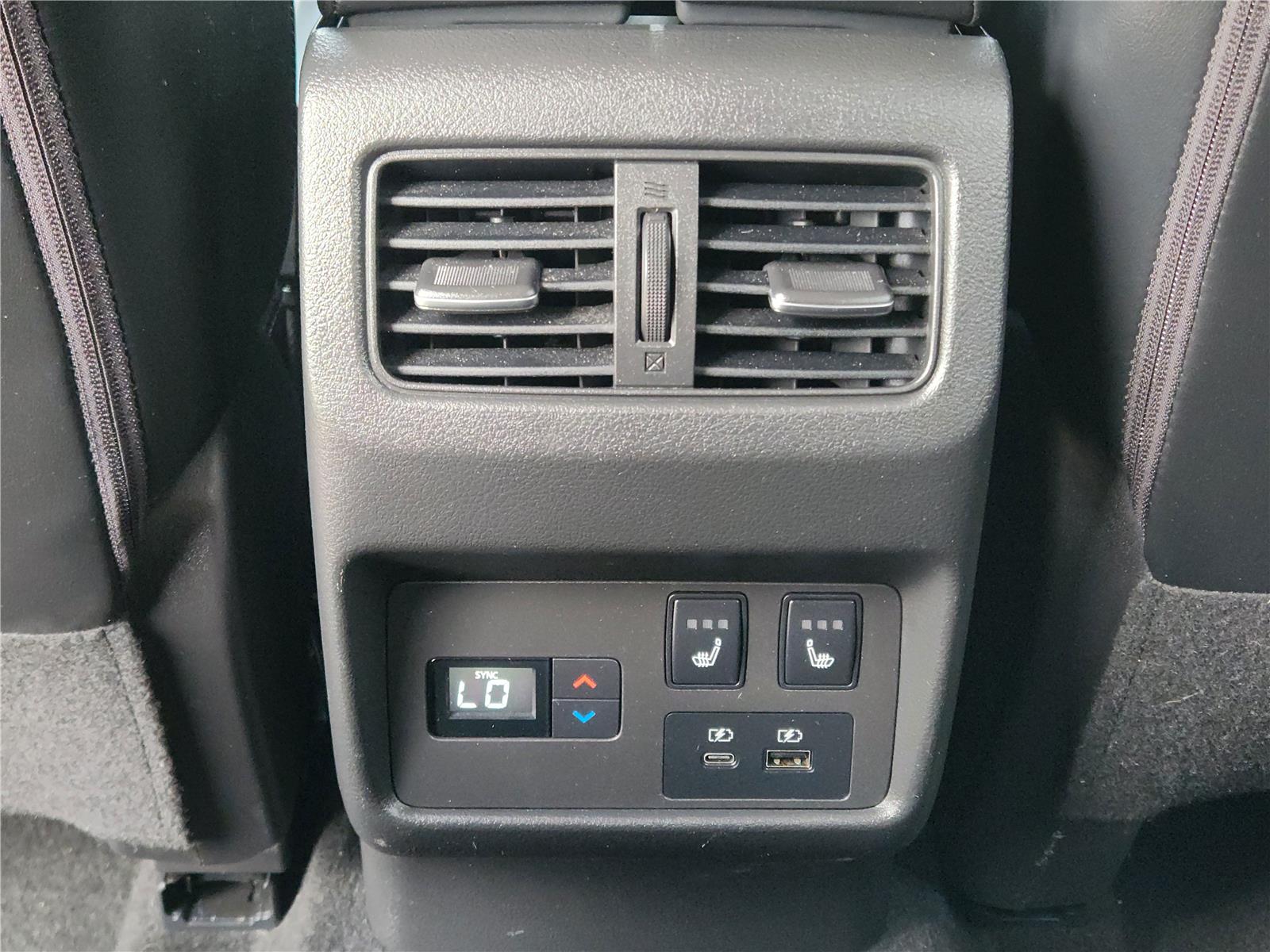 2021 Nissan Rogue Platinum photo 12