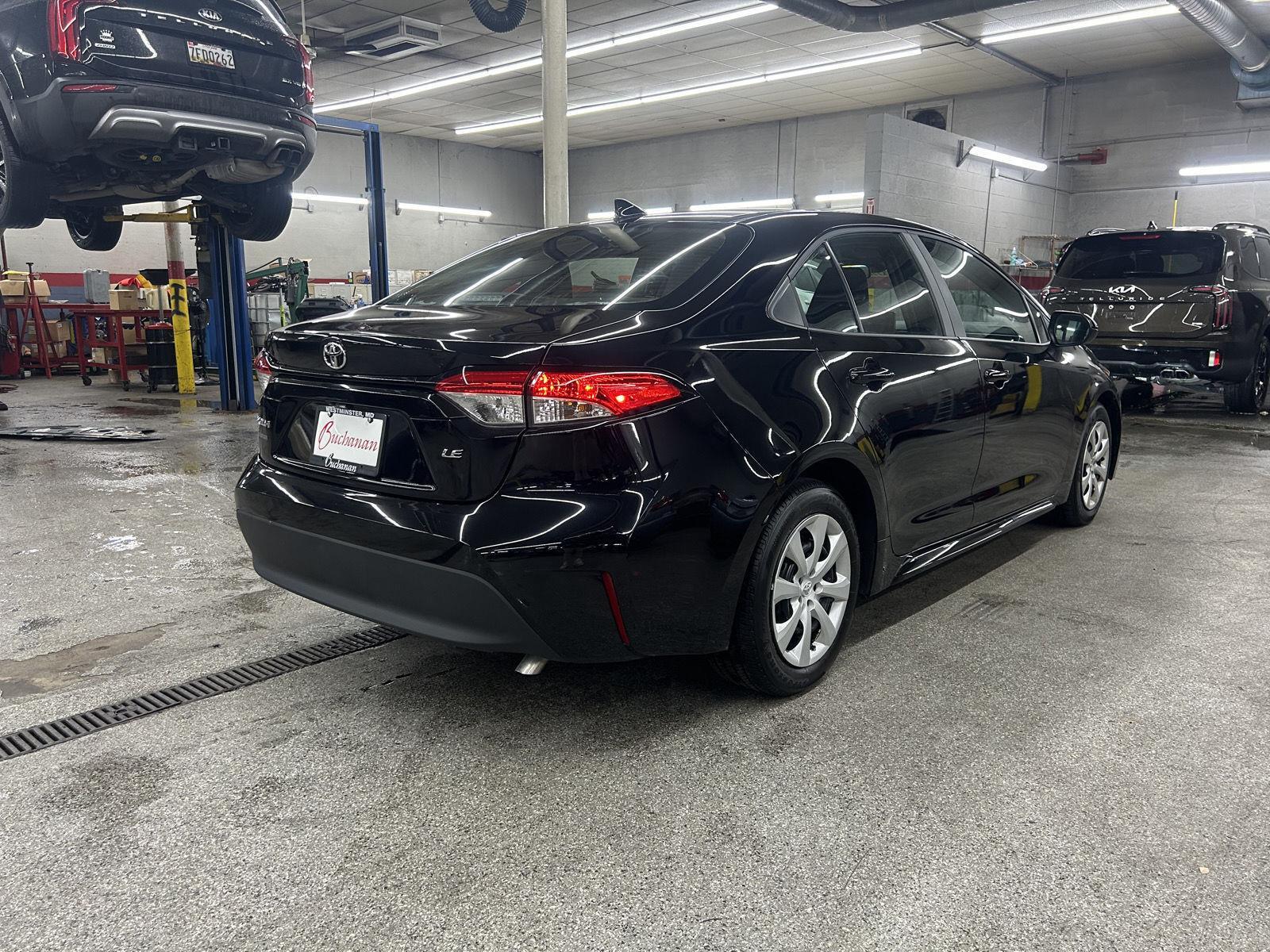 2024 Toyota Corolla LE photo 2