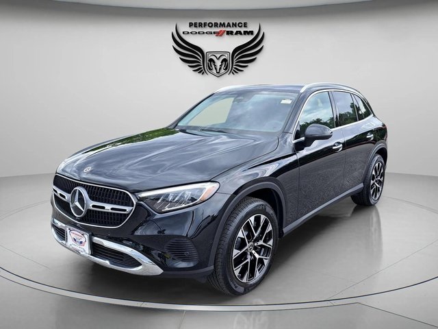 2025 Mercedes Benz GLC 350e photo 2