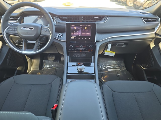 2025 Jeep Grand Cherokee Laredo X photo 8