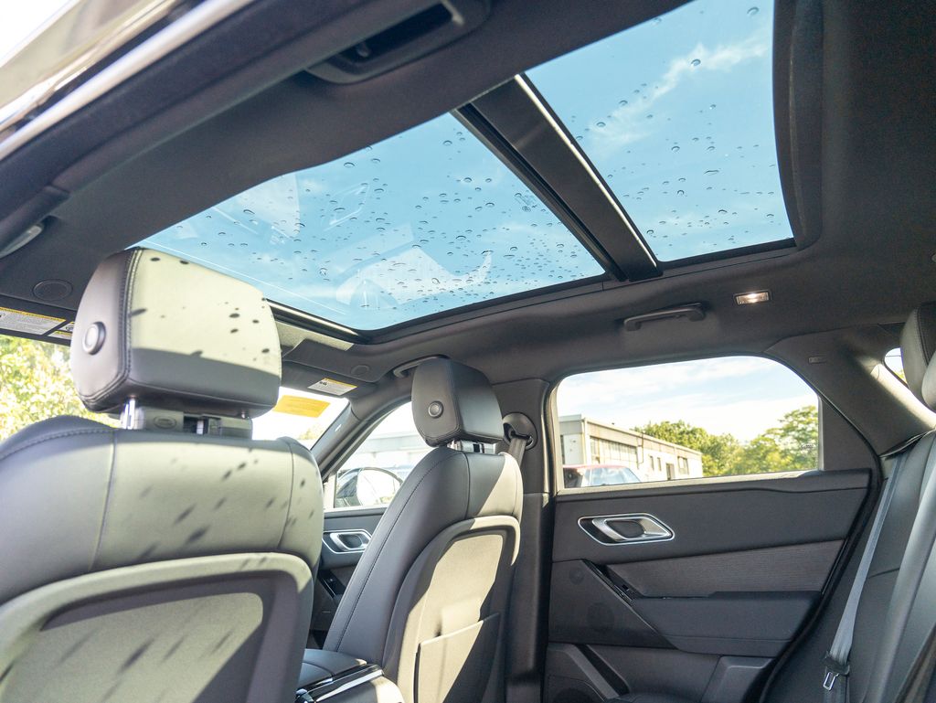 2025 Land Rover Range Rover Velar SE photo 27