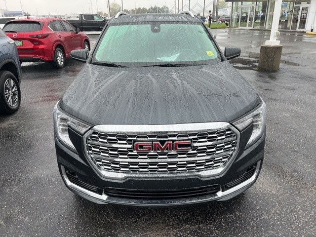 2022 Gmc Terrain Denali photo 2