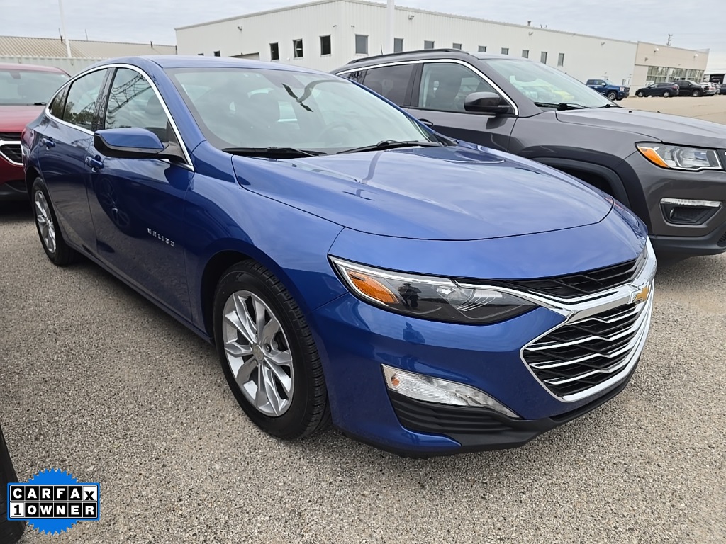 2023 Chevrolet Malibu 1LT photo 2