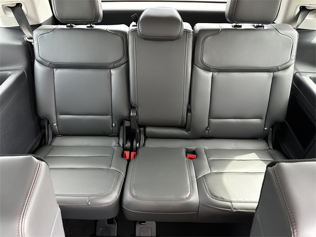 2025 Ford Expedition photo 13