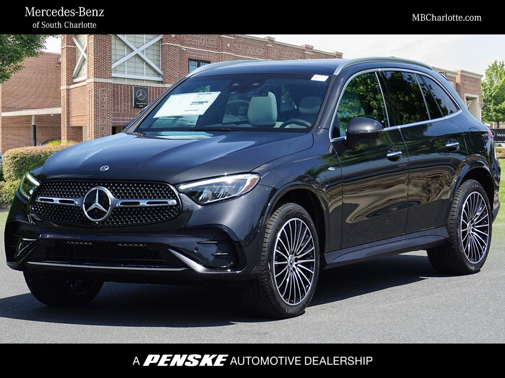 2025 Mercedes-Benz GLC Base's photo