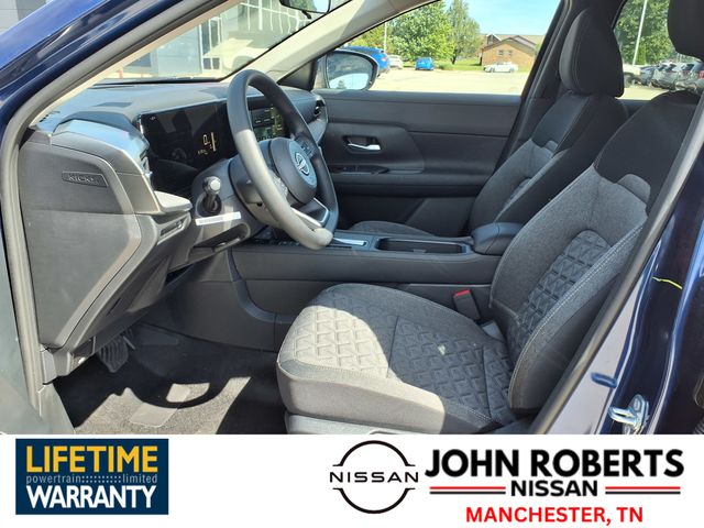 2025 Nissan Kicks SV photo 3