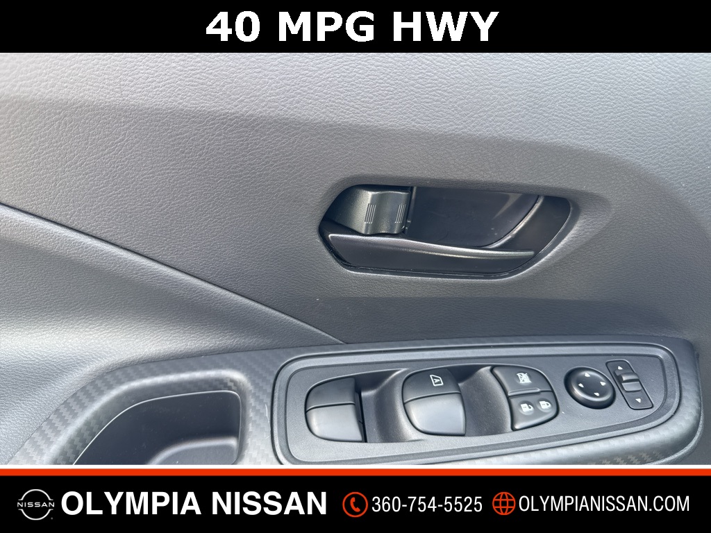 2025 Nissan Versa S photo 12