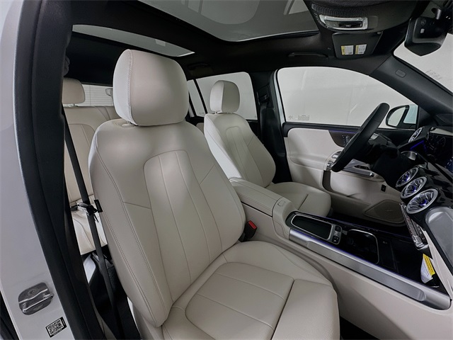 2026 Mercedes Benz GLB 250 photo 24
