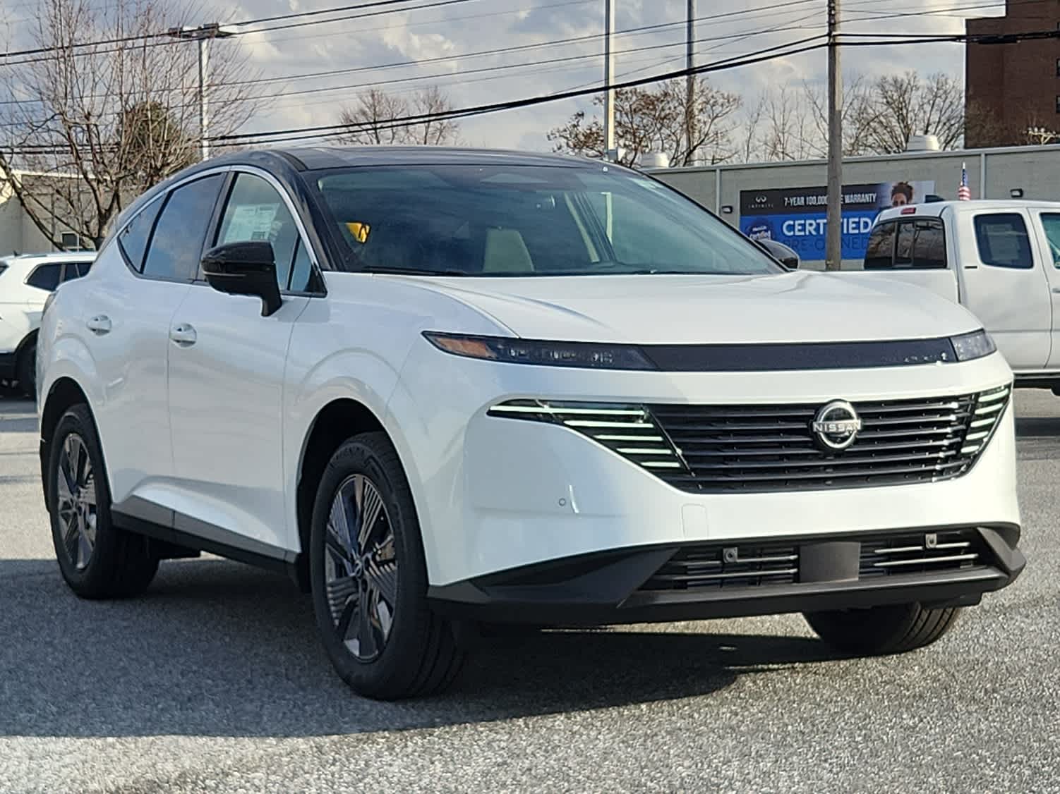 2025 Nissan Murano SL photo 2