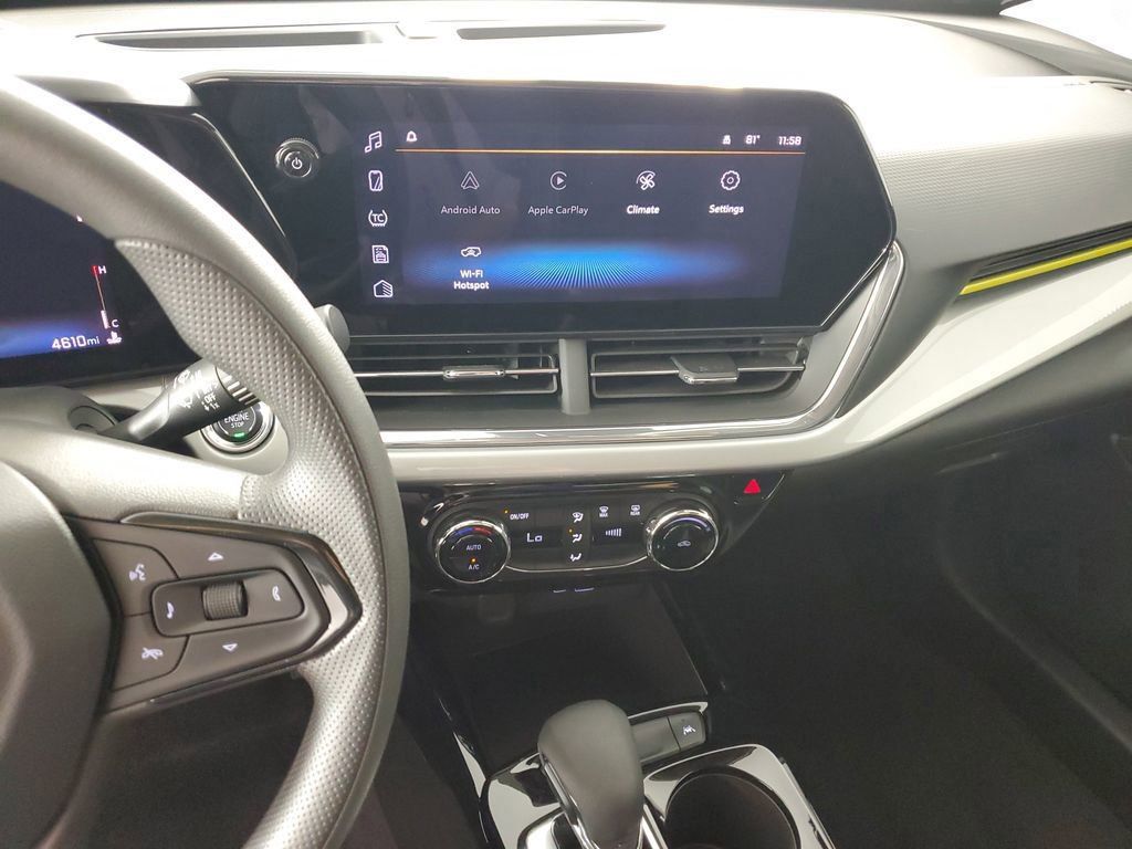 2025 Chevrolet Trax LT photo 14