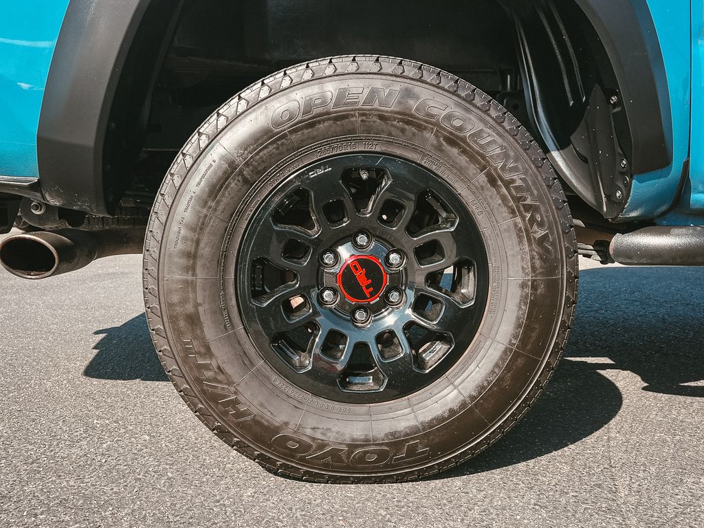 2018 Toyota Tacoma V6 photo 12
