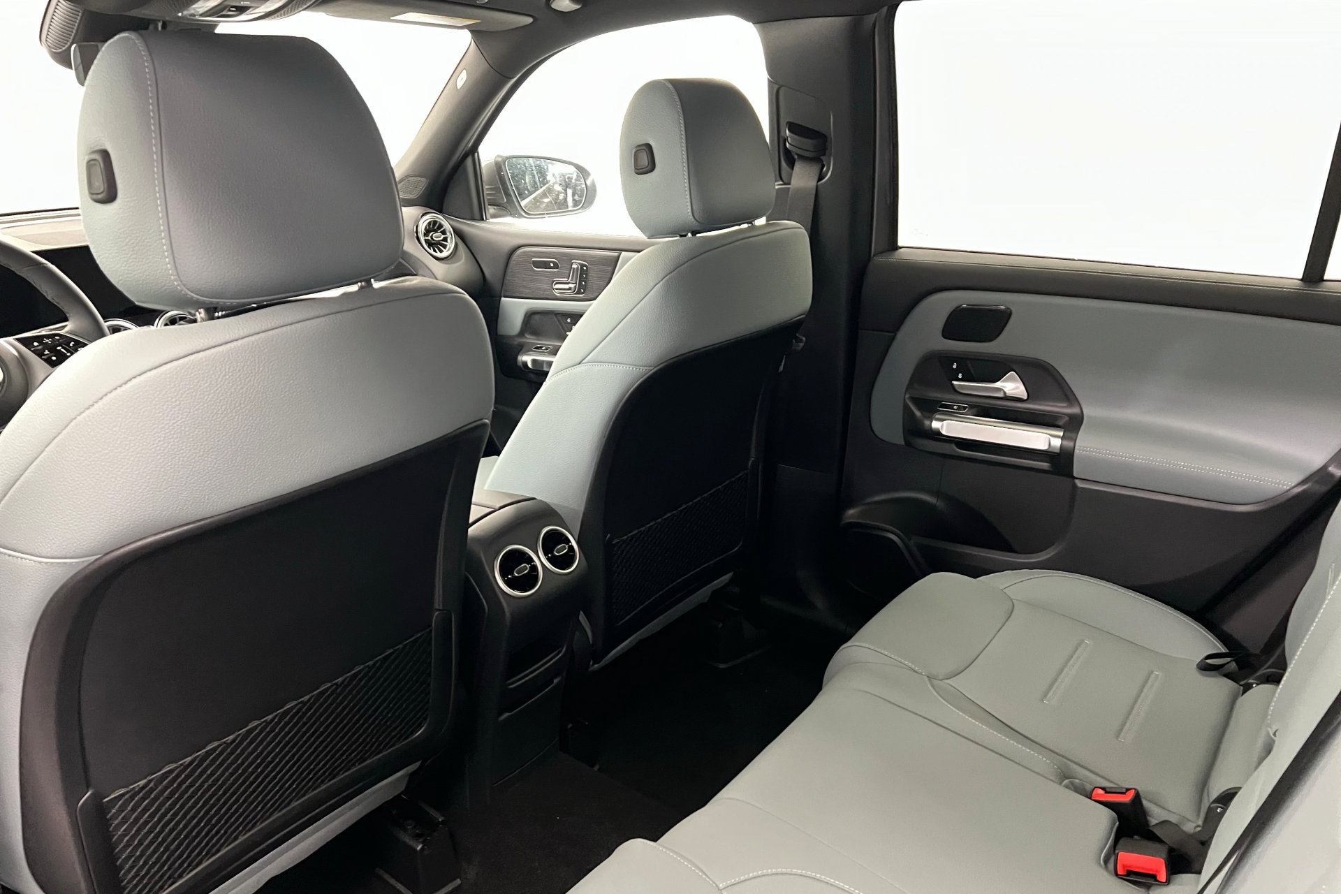 2026 Mercedes Benz GLB 250 4MATIC photo 19